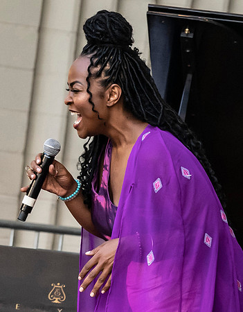Quiana Lynell